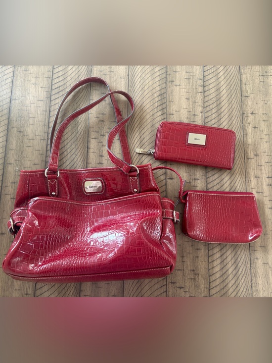 liz & co. Handbags - liz & co. Red Croc-Embossed Shoulder Bag with Matching Wallets